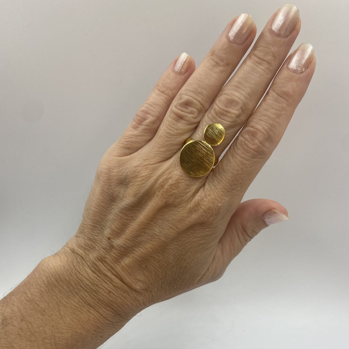 Anillo JÚPITER bañados en oro - Diseño con carácter