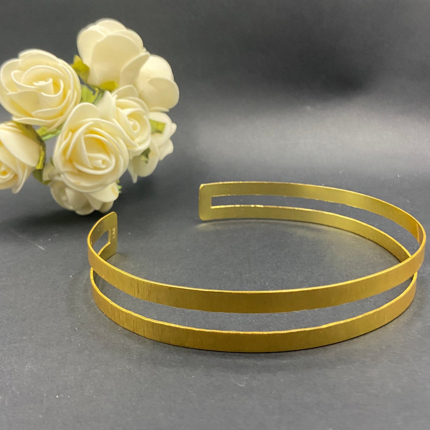 IMPERIA choker with 18kt gold plated pendant