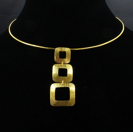 DECO-Halsband mit 18-karätigem vergoldetem Anhänger