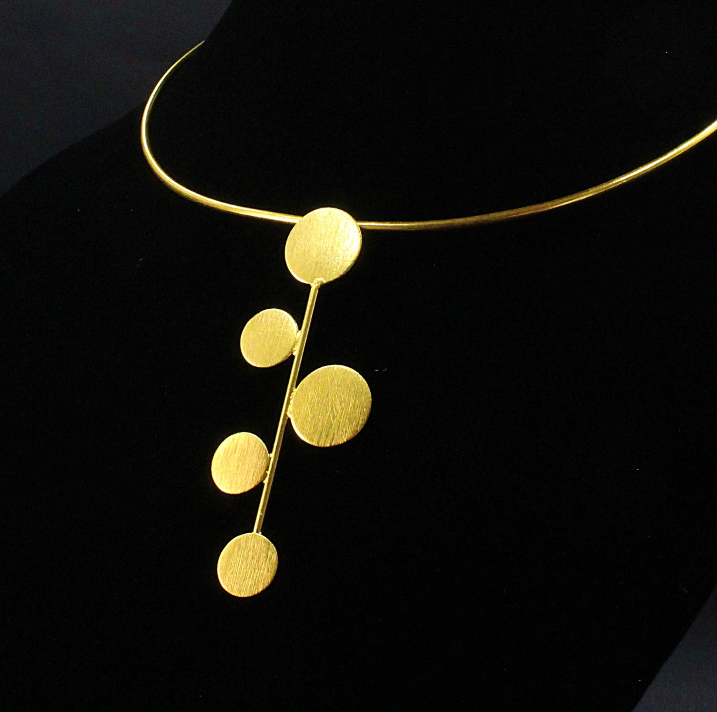 DECO choker with 18kt gold plated pendant