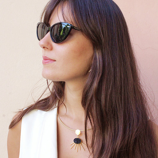 SOL-Halsband mit schwarzem Quarzanhänger, plattiert mit 18-karätigem Gold