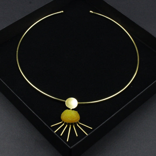 SOL-Halsband mit gelbem Quarzanhänger, plattiert mit 18-karätigem Gold