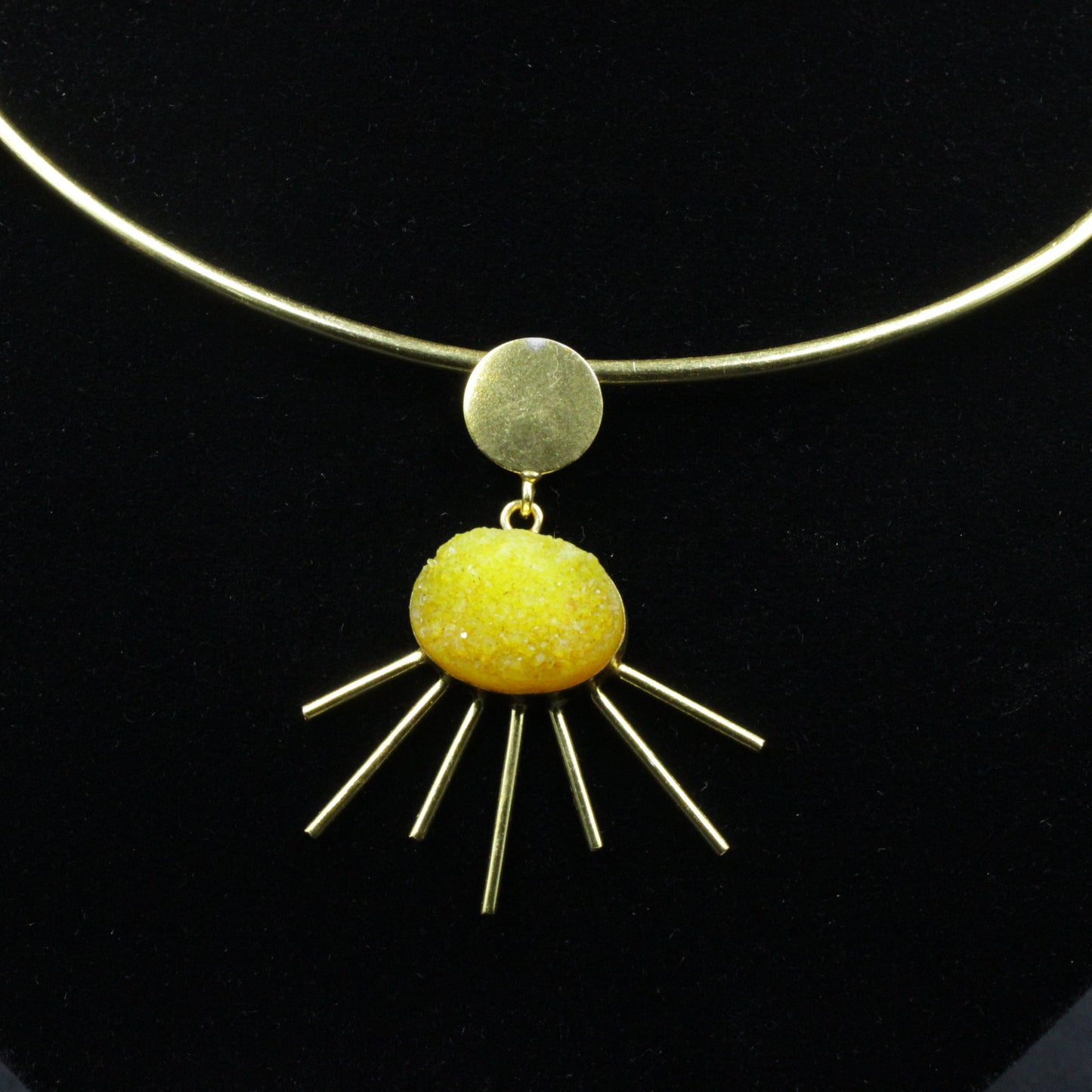 SOL-Halsband mit gelbem Quarzanhänger, plattiert mit 18-karätigem Gold