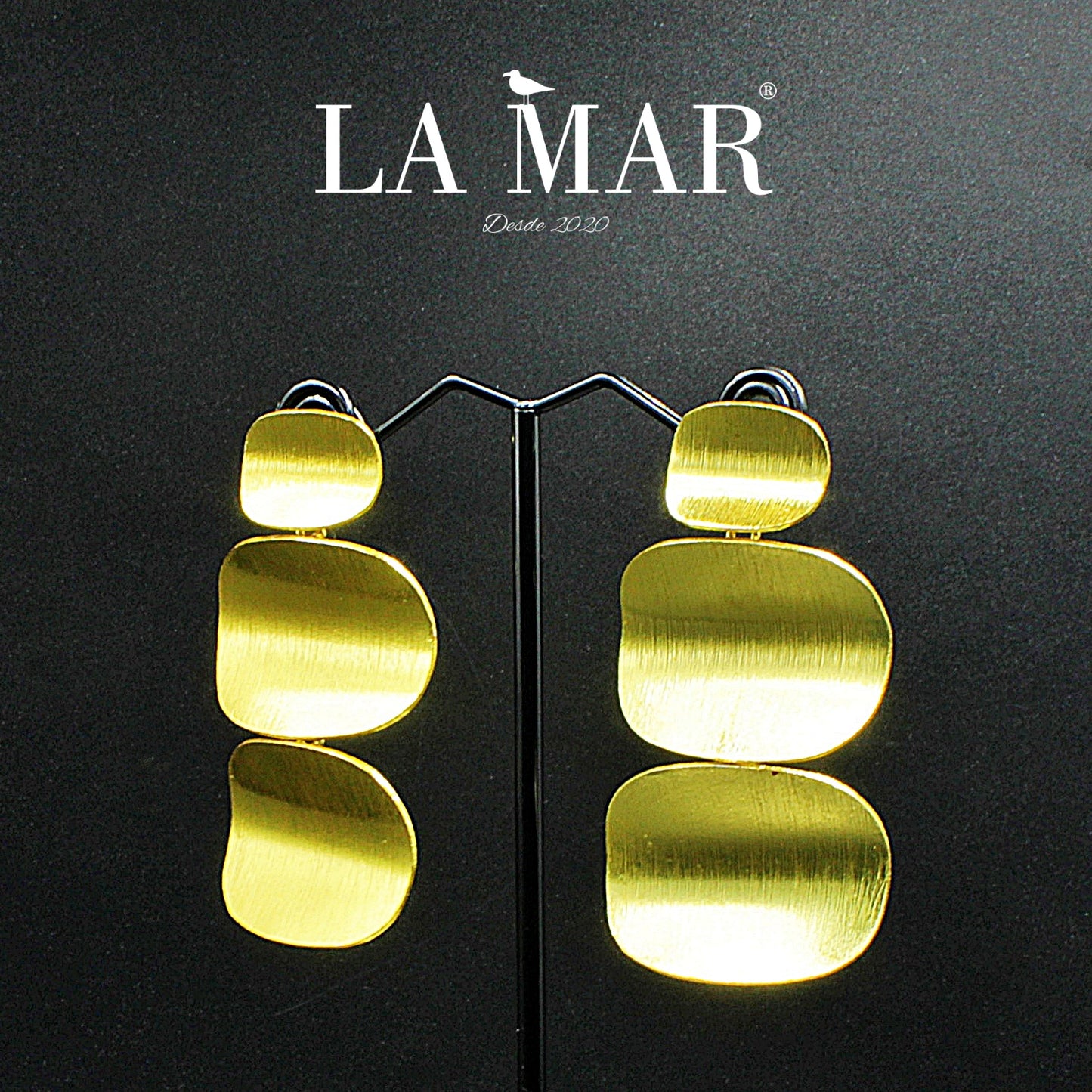 BOÎTE earrings plated in 18kt gold