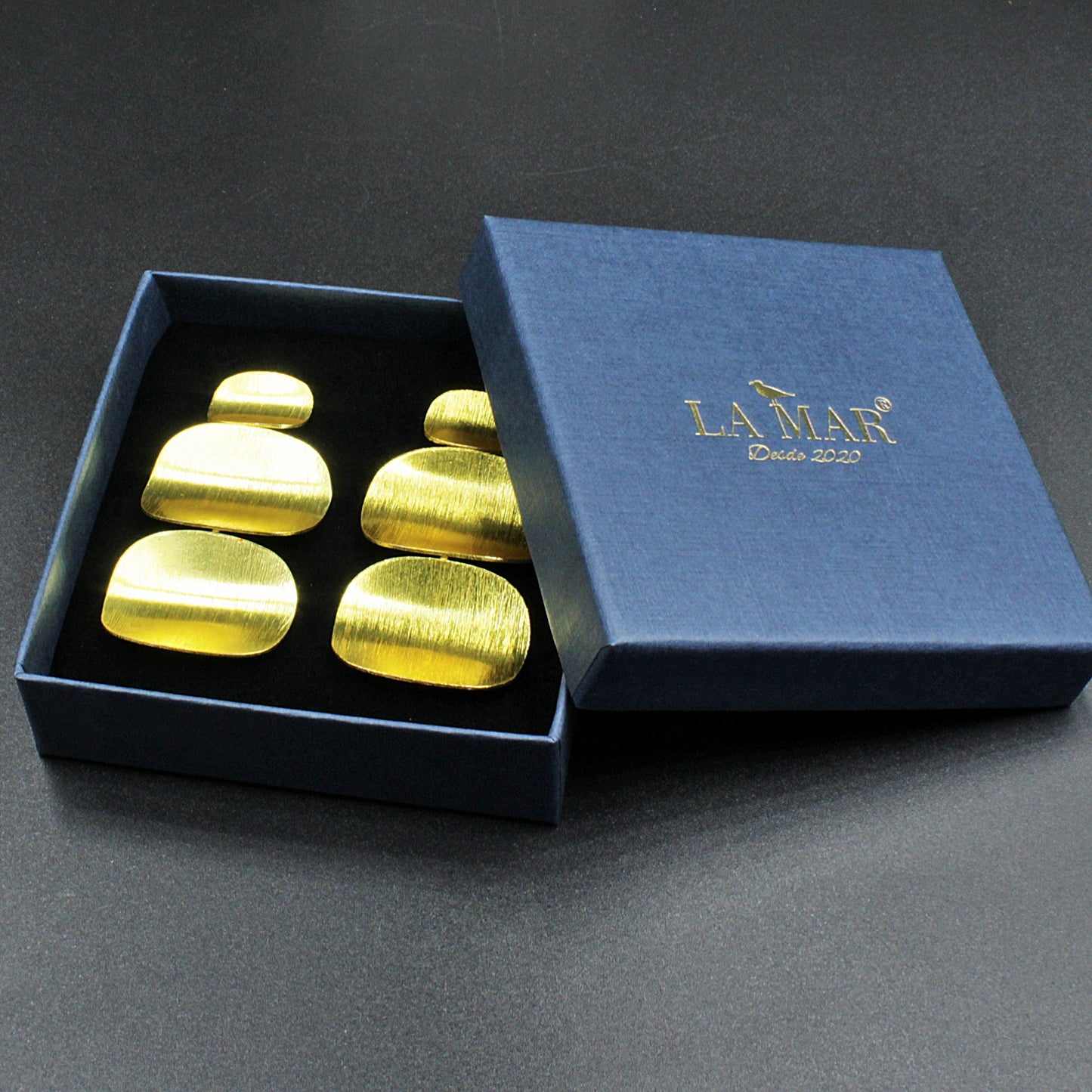 BOÎTE earrings plated in 18kt gold