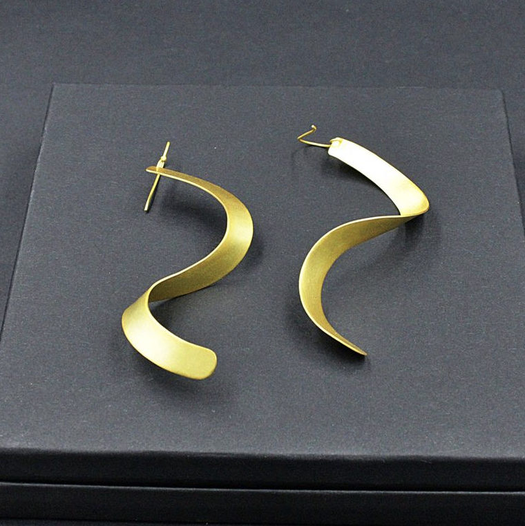CINEMA earrings plated in 18kt gold