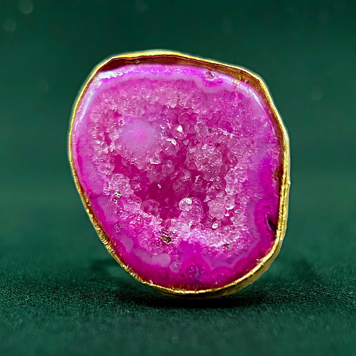 Anillo bañado en oro y piedra cuarzo ágata rosa intenso - baño de oro