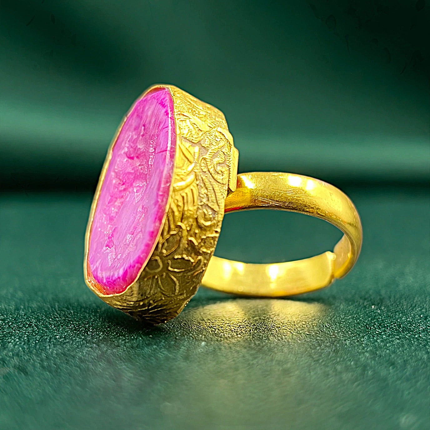 Anillo bañado en oro y piedra cuarzo ágata rosa intenso - baño de oro