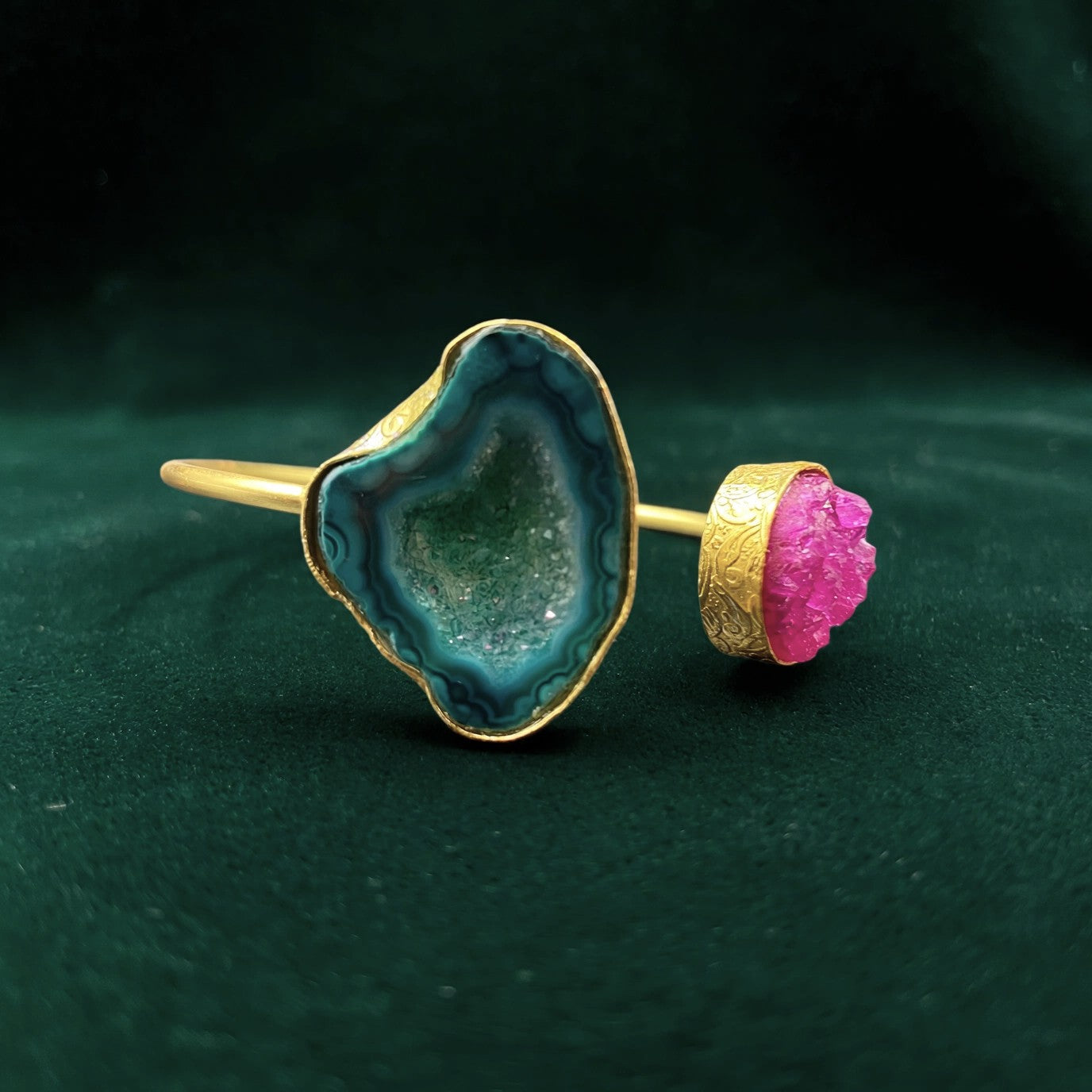 Brazalete 2 piedras cuarzo ágata rosa intenso y verde - Bañado en oro