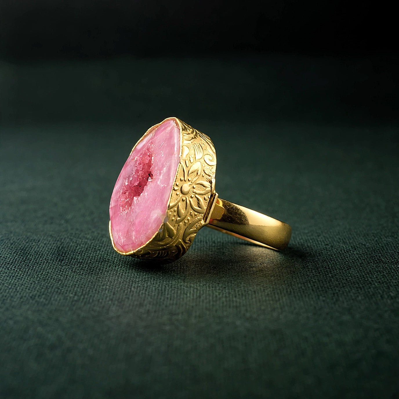 Anillo bañado en oro y piedra cuarzo ágata rosa - baño de oro