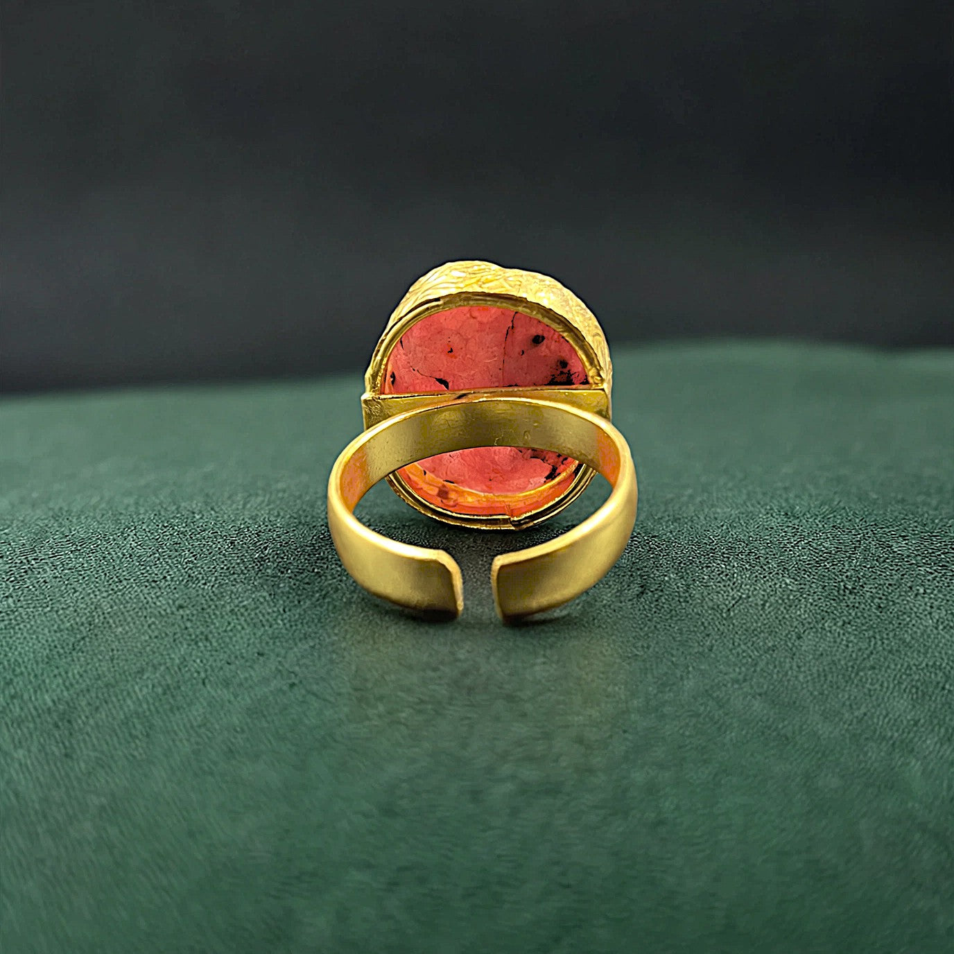 Anillo bañado en oro y piedra cuarzo ágata rosa - baño de oro