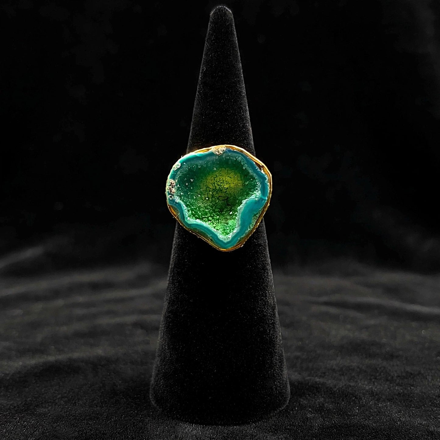 Anillo bañado en oro y piedra cuarzo ágata verde - baño de oro