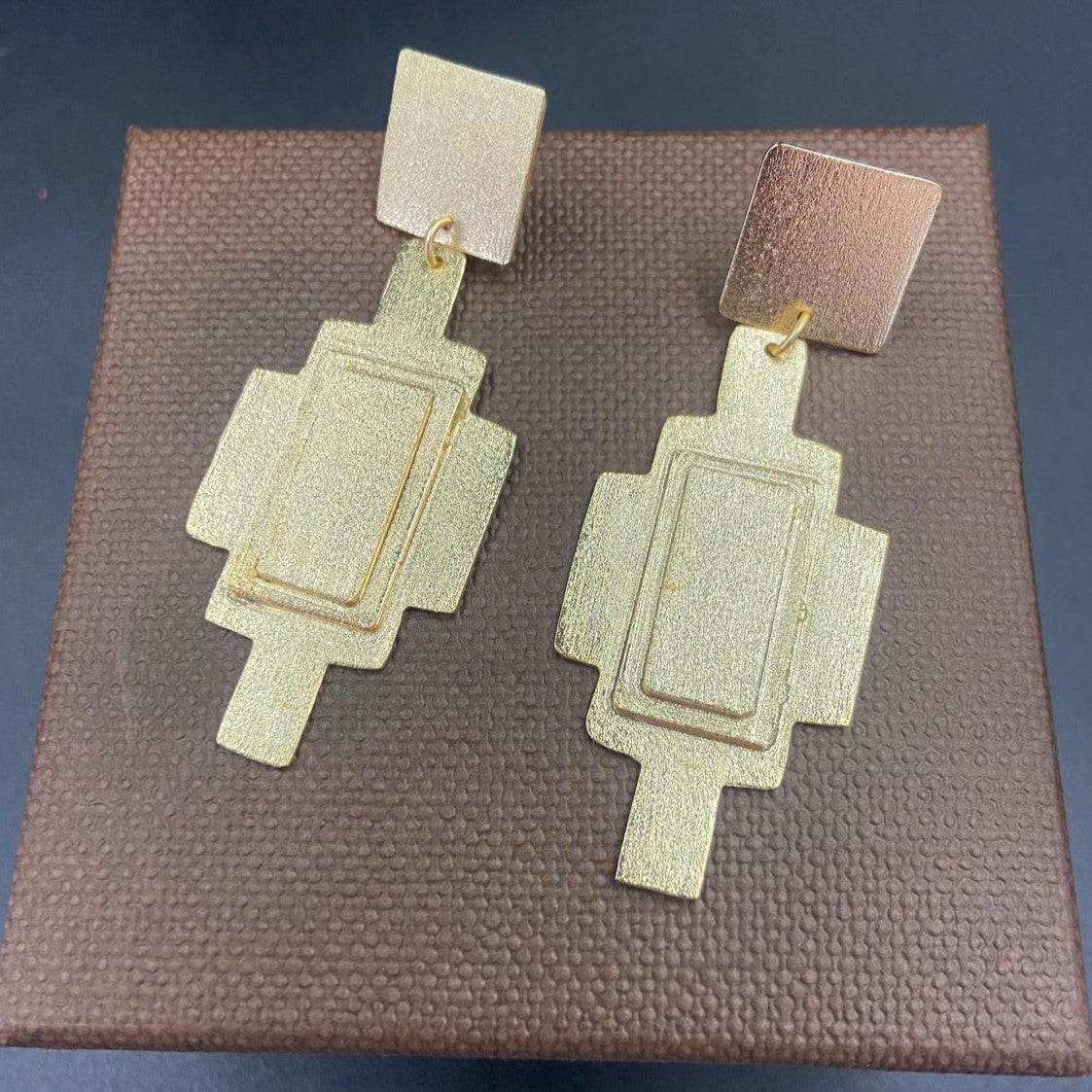Pendientes WRIGHT bañados en oro - Diseñó con carácter