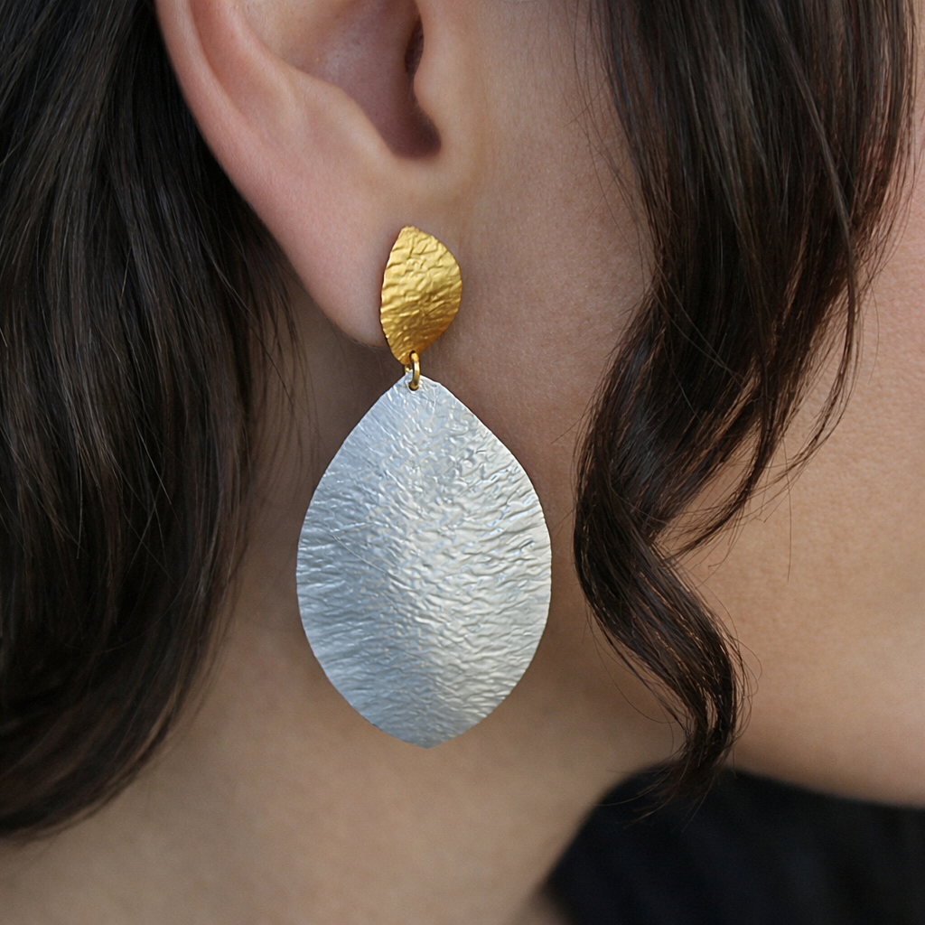 Leaf earrings in gold and silver plating