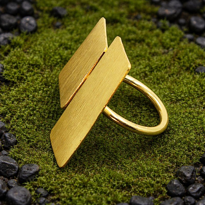 Anillo PIET bañado en oro - Diseño con carácter