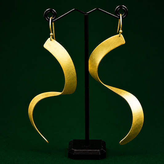 Pendientes CINTA bañados en oro - Diseño con carácter
