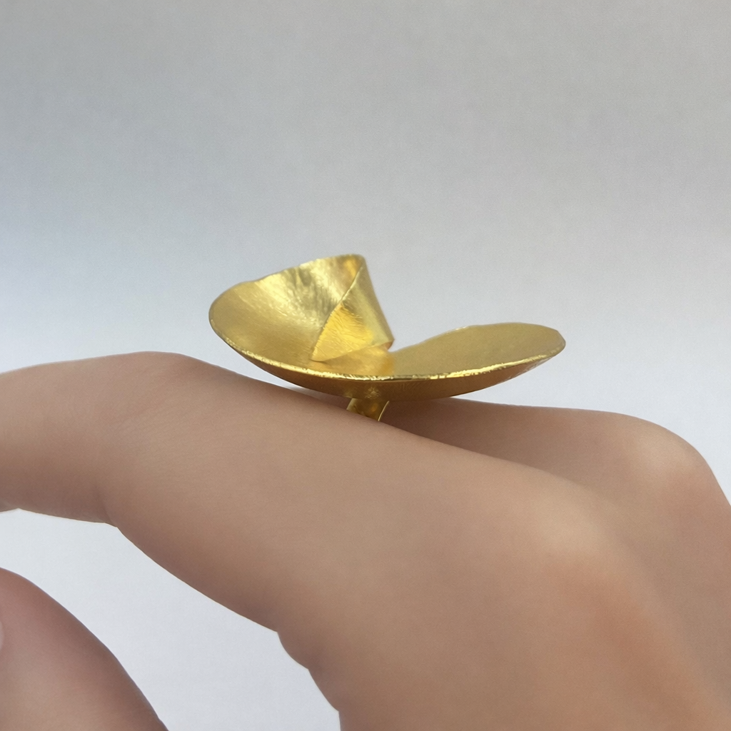 Anillo ELBA bañados en oro - Diseño con carácter