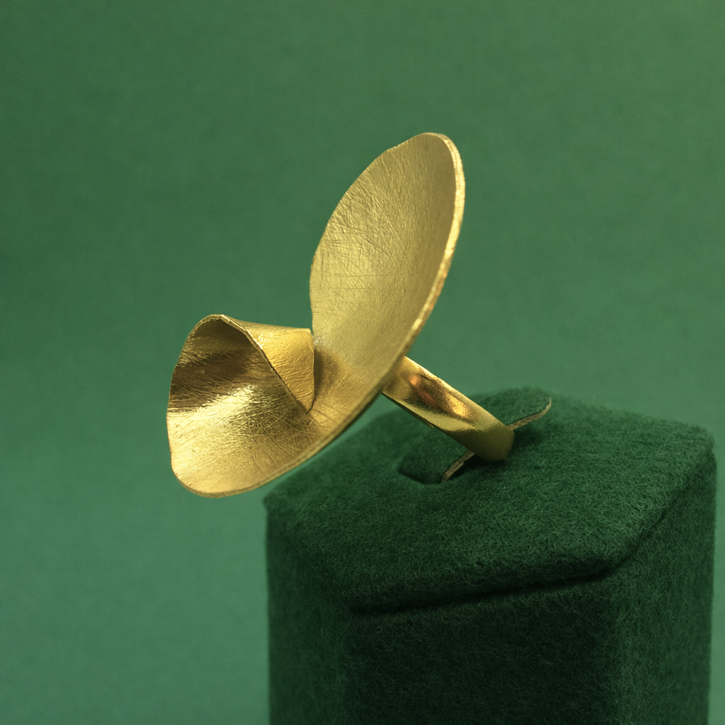 Anillo ELBA bañados en oro - Diseño con carácter