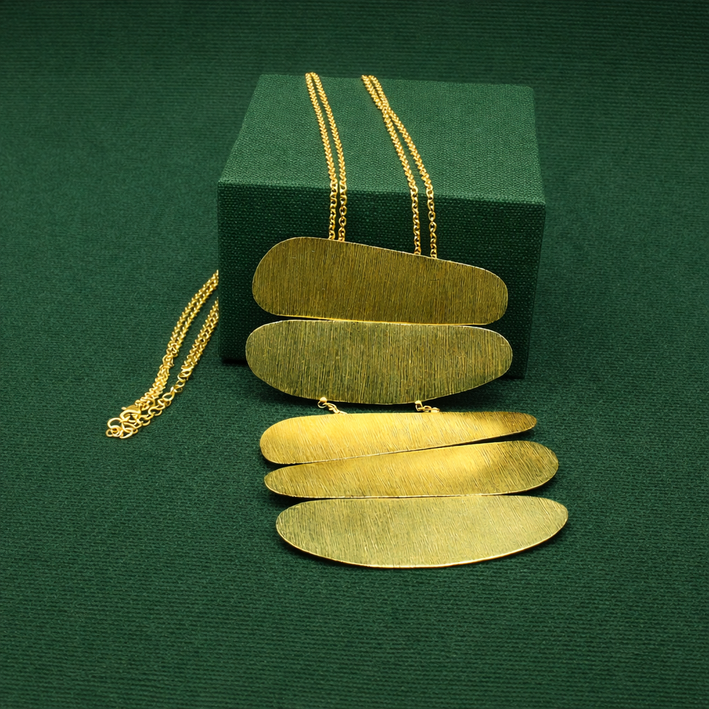 PALEOLITHIC long necklace plated in 18kt gold