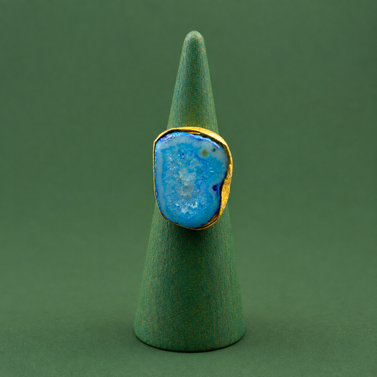 Anillo bañado en oro y piedra cuarzo ágata celeste- baño de oro