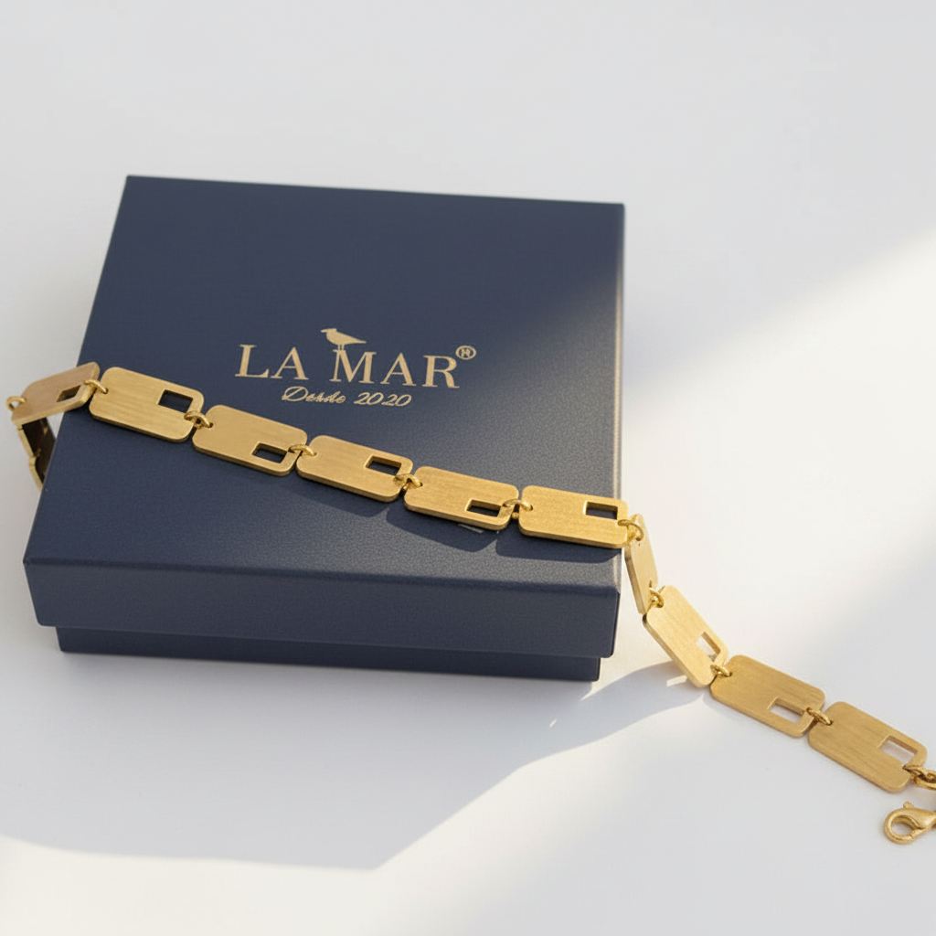 Pulsera EL BESO bañada en oro - Diseño con carácter