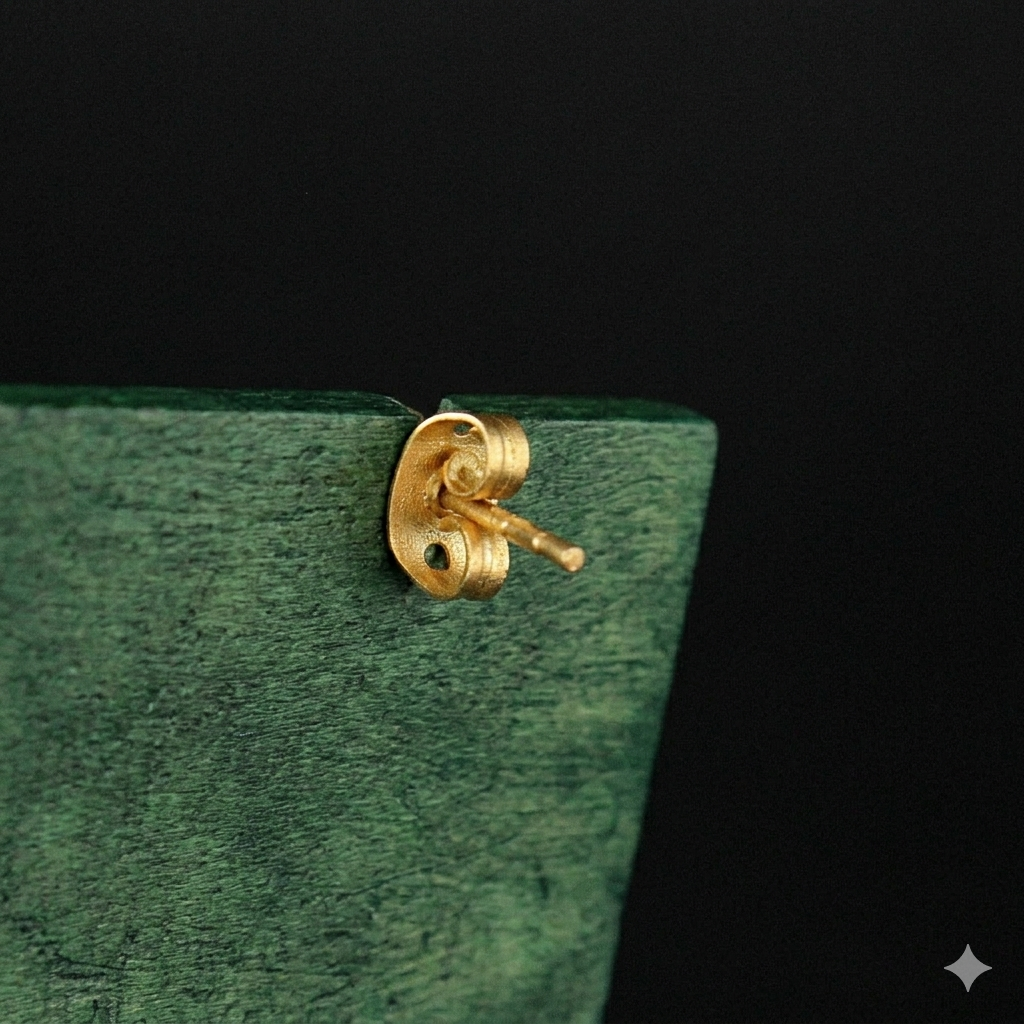 Pendientes HELECHO bañados en oro - Diseño con carácter