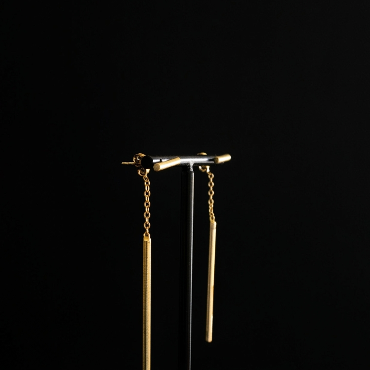 Pendientes SUKKIRI bañado en oro