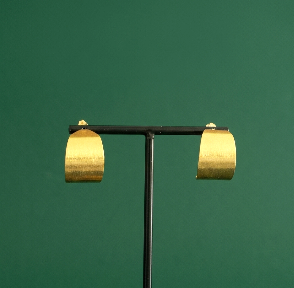 Pendientes ONDE bañados en oro - Diseño con carácter