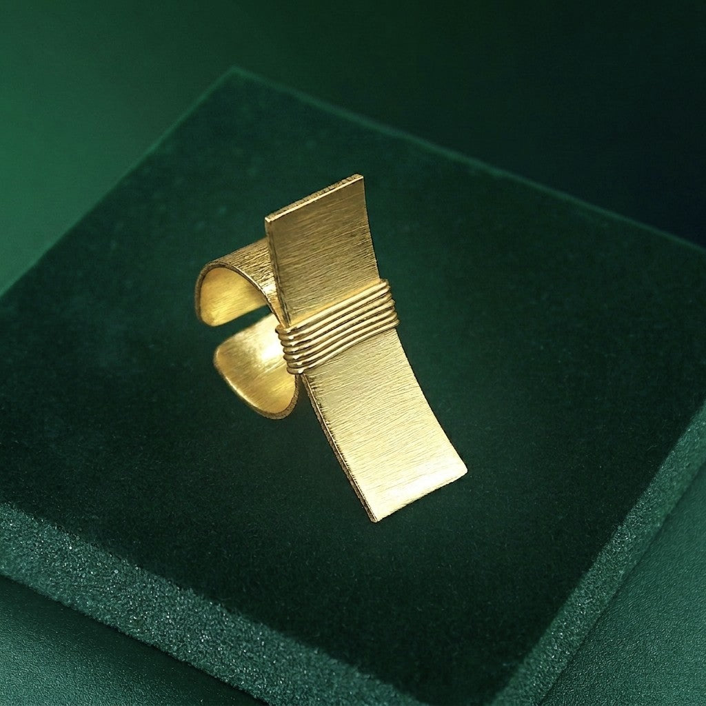 Anillo OBI bañados en oro - Diseño con carácter