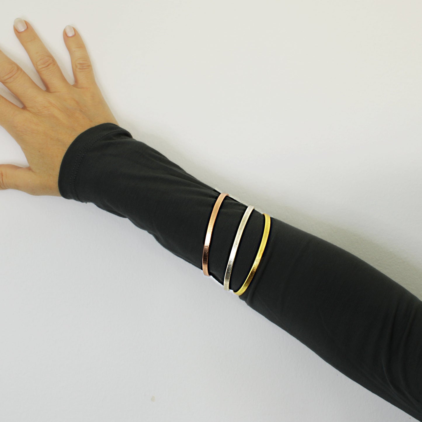 Set Pulseras AMOR DINERO SALUD bañadas en oro y plata