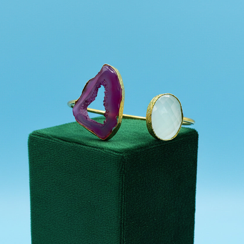 Brazalete 2 piedras rosa y celeste - calcedonia y cuarzo ágata bañado en oro