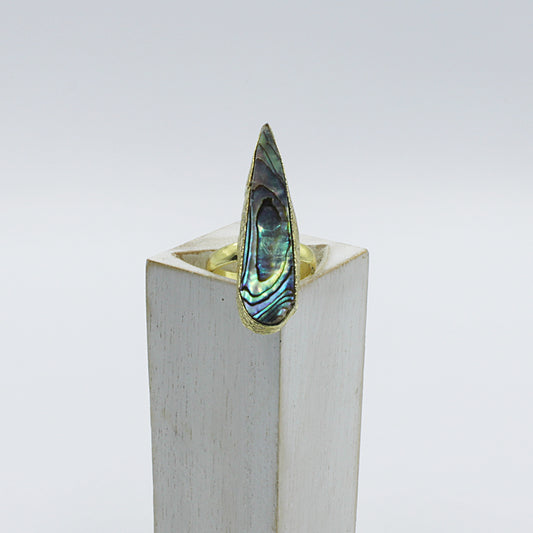 Anillo 1 piedra - cabujón madreperla bañado en oro