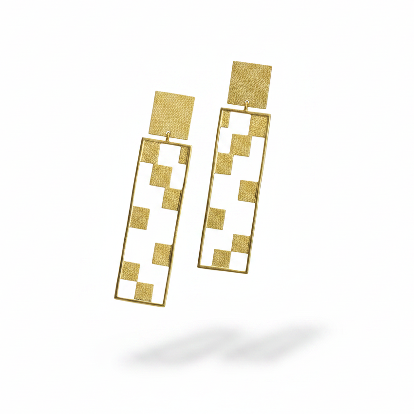 Pendientes CASSANDRE bañados en oro - Diseño con carácter