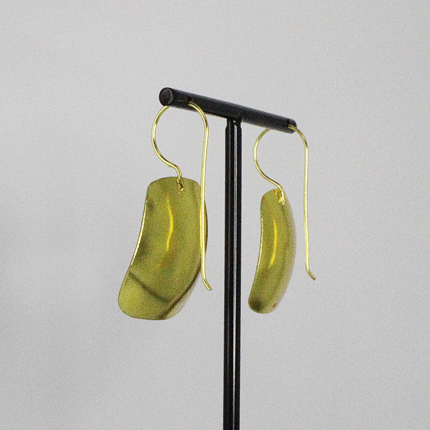 Pendientes PLATZ bañados en oro - Diseño con carácter