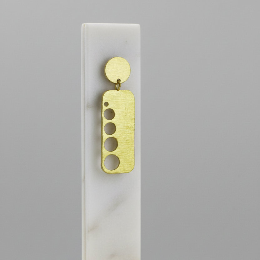 Pendientes BAUHAUS bañados en oro - Diseño con carácter