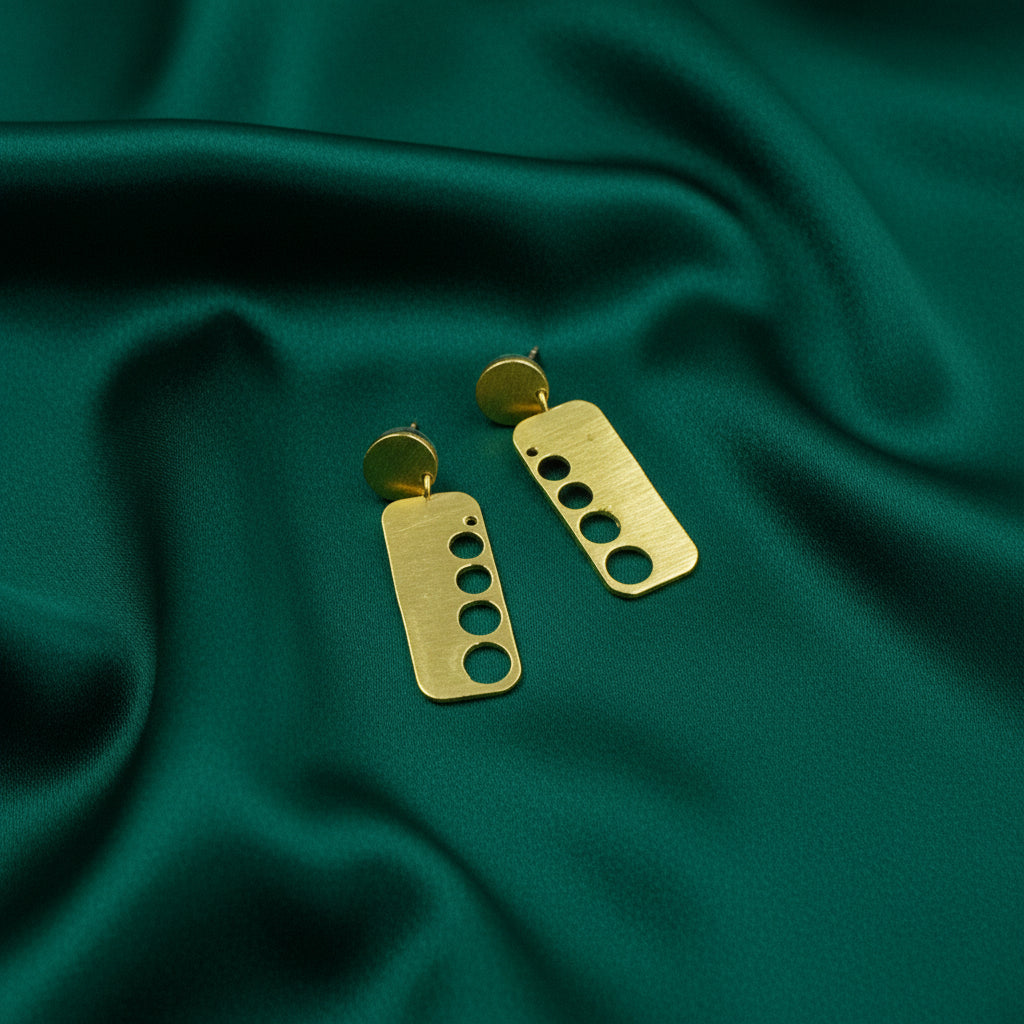 Pendientes BAUHAUS bañados en oro - Diseño con carácter