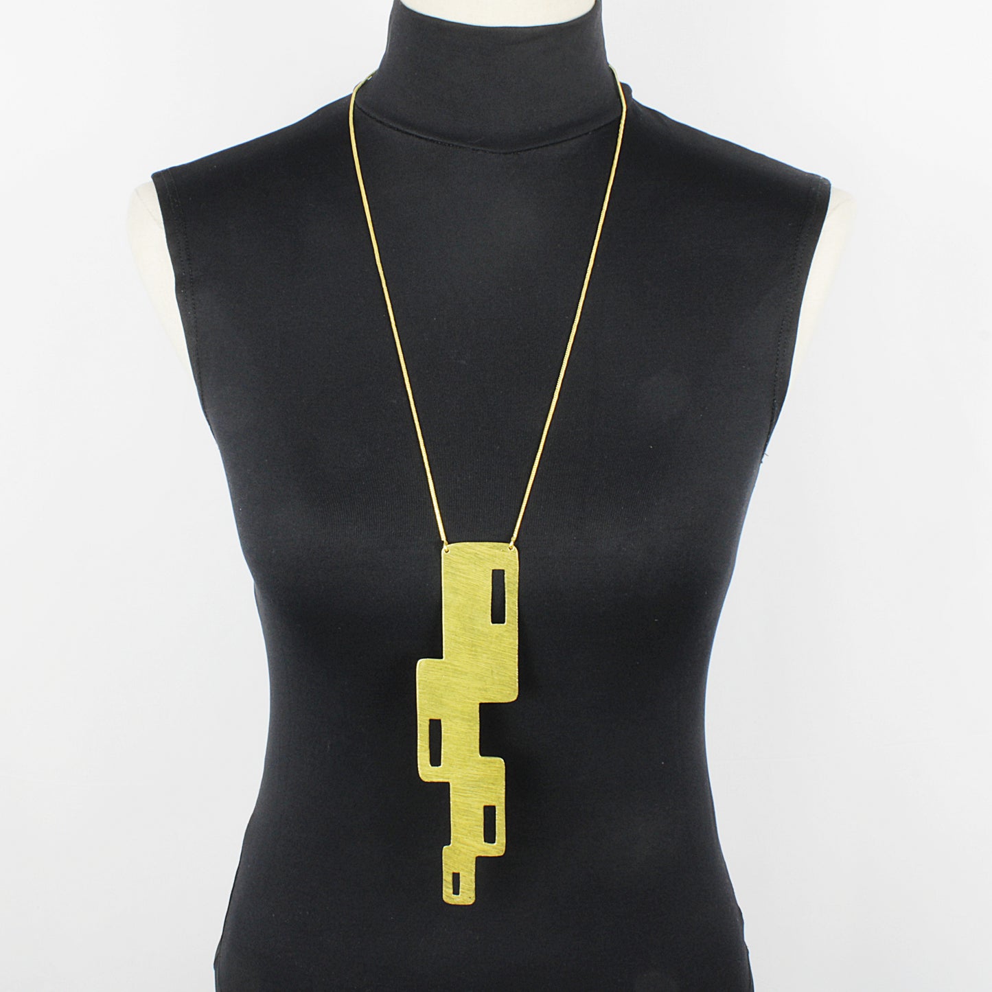 Collar CUBÉ bañado en oro - Diseño con carácter
