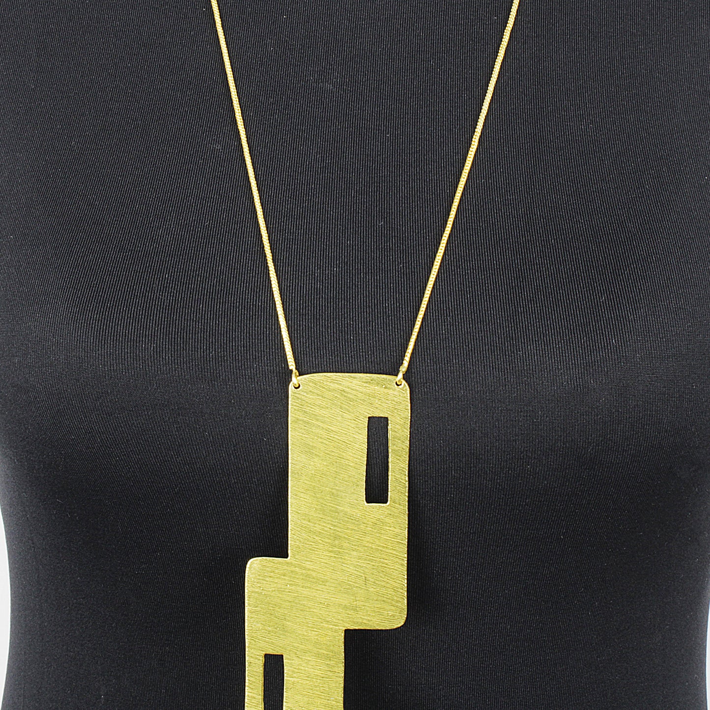 Collar CUBÉ bañado en oro - Diseño con carácter