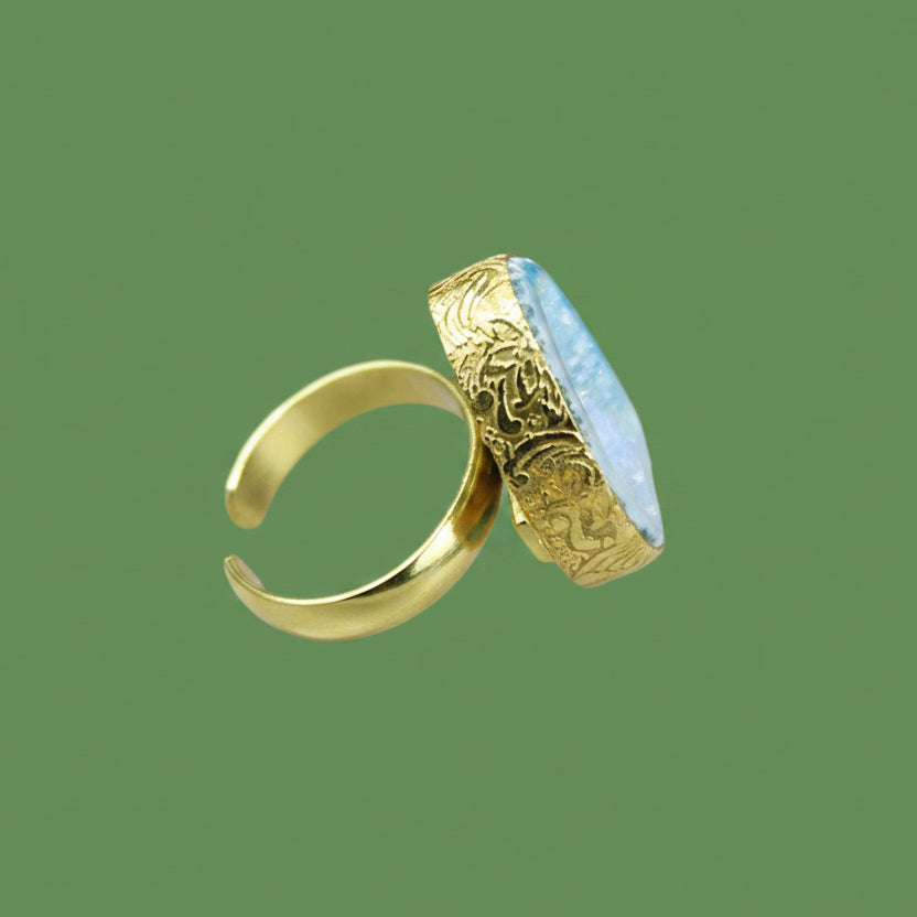 Anillo bañado en oro y piedra cuarzo ágata azul celeste - baño de oro