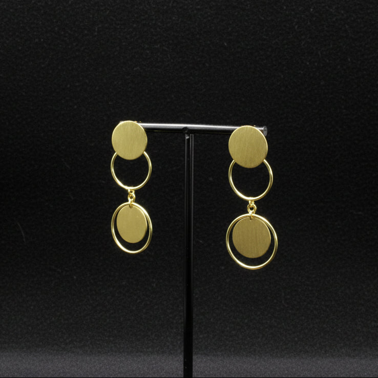Pendientes VIGATTA bañados en oro - Diseño con carácter