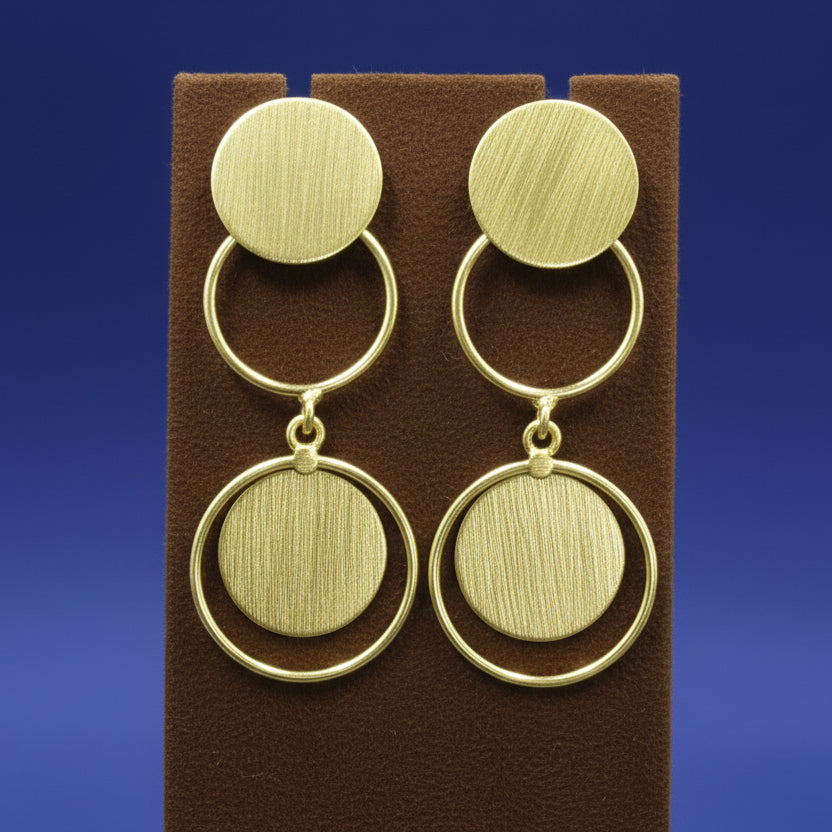 Pendientes VIGATTA bañados en oro - Diseño con carácter