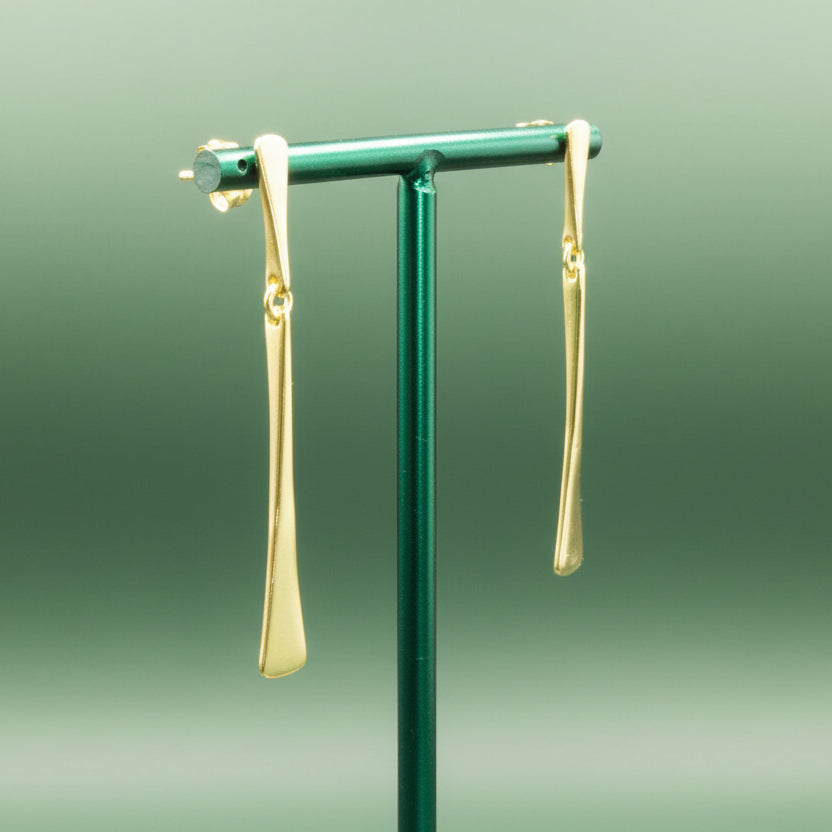 Pendientes CHARLOTTE bañados en oro - Diseño con carácter