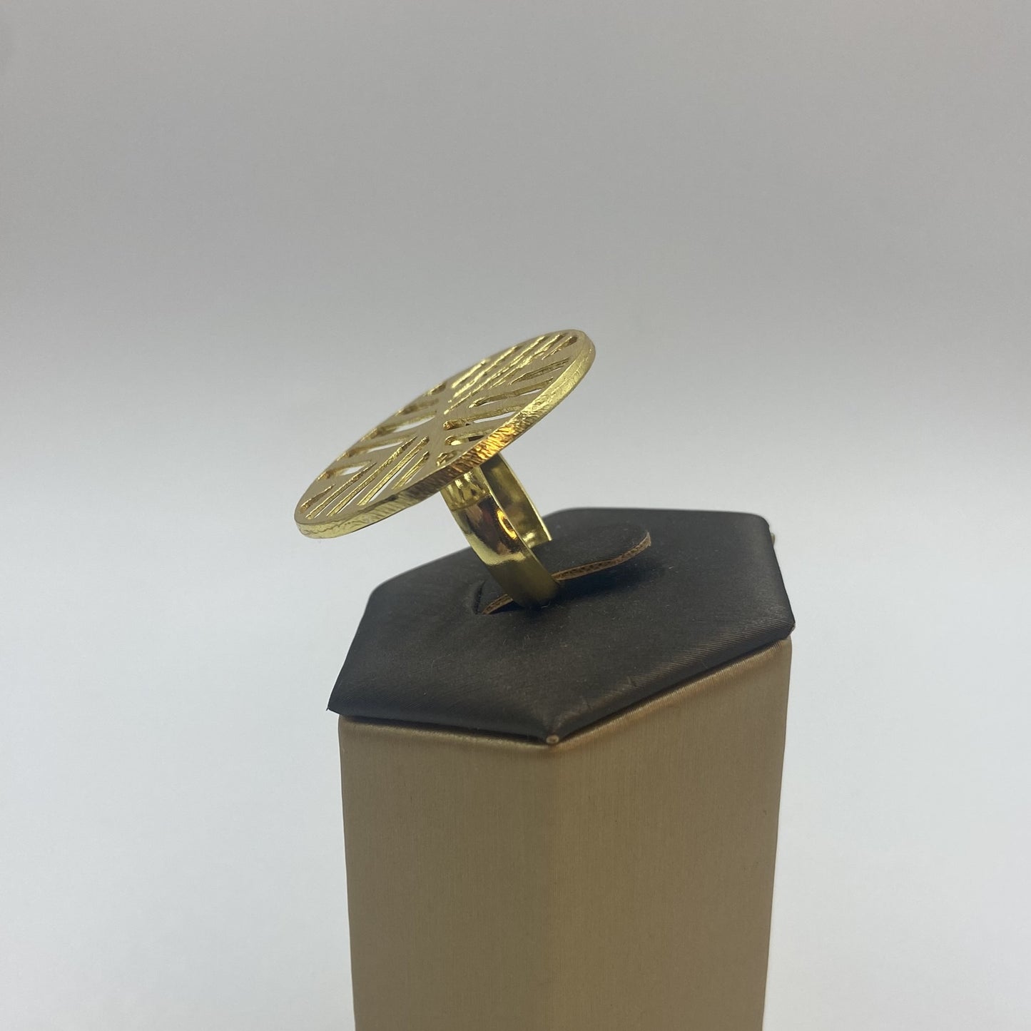 Anillo POEPOE bañados en oro - Diseño con carácter