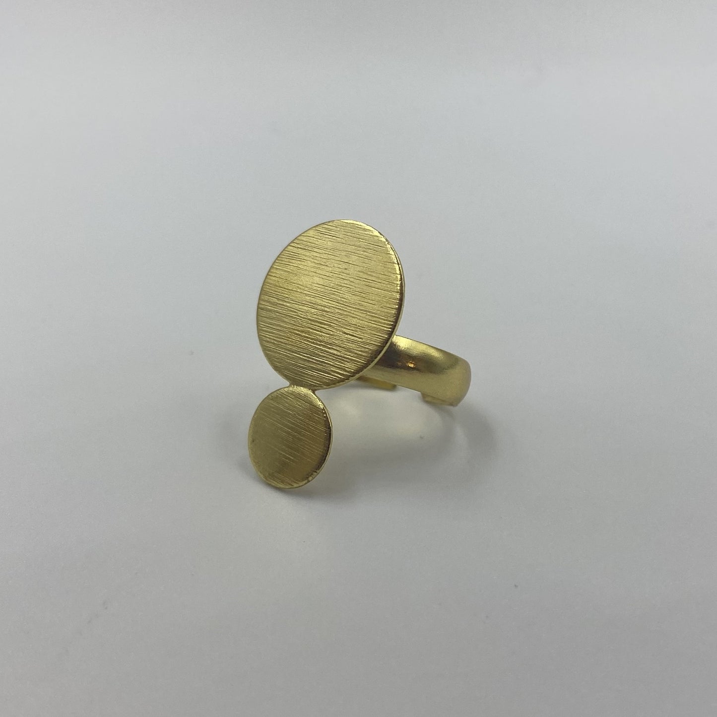 Anillo JÚPITER bañados en oro - Diseño con carácter