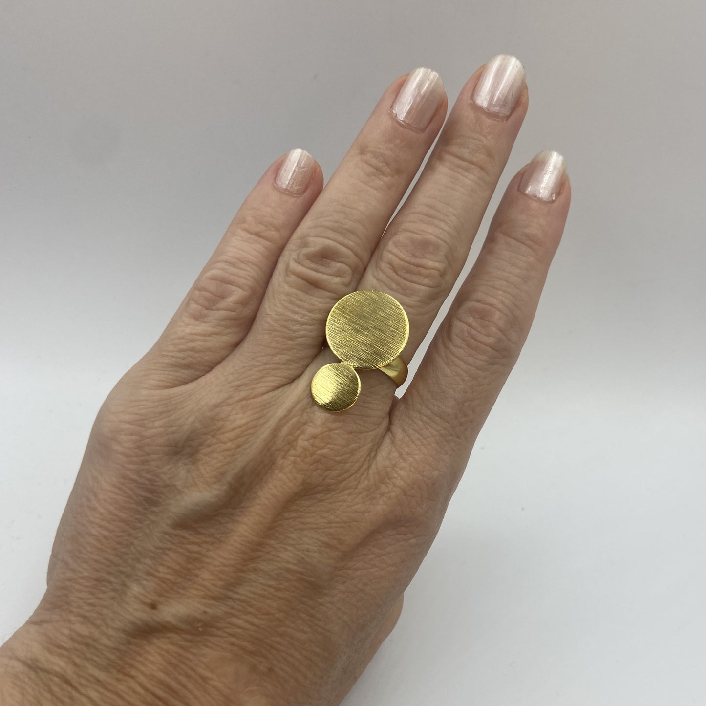 Anillo JÚPITER bañados en oro - Diseño con carácter