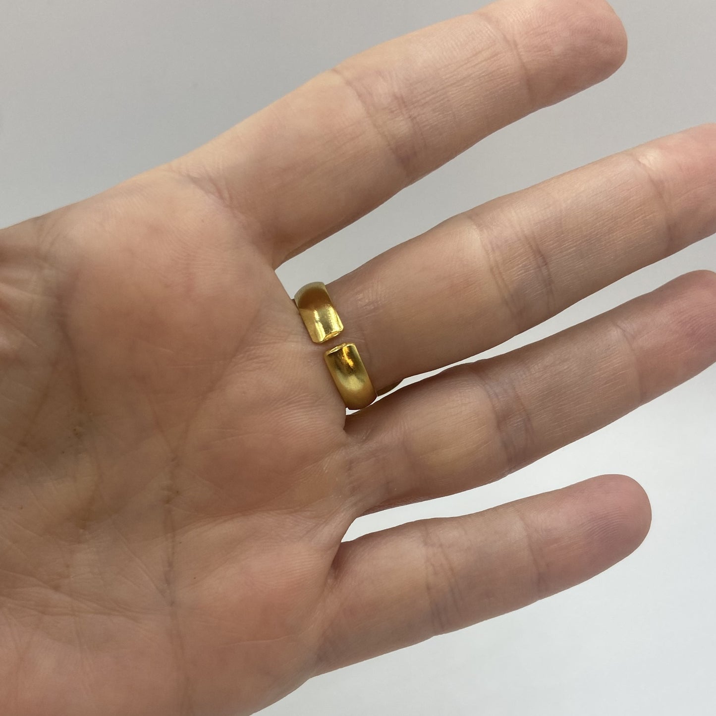 Anillo JÚPITER bañados en oro - Diseño con carácter