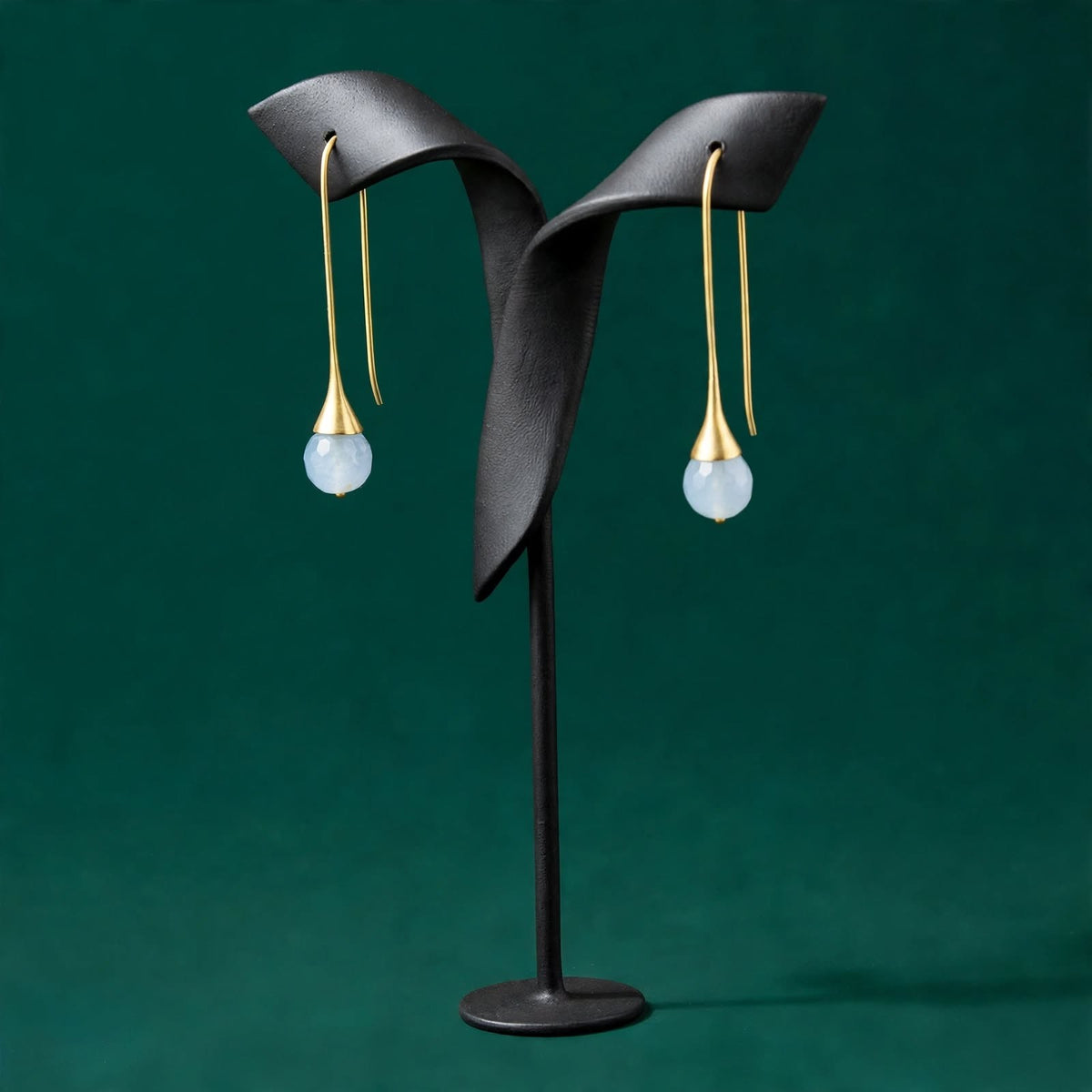 Pendientes GOTA DE AGUA con calcedonia