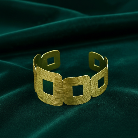 Brazalete NIZA bañado en oro - Diseño con carácter