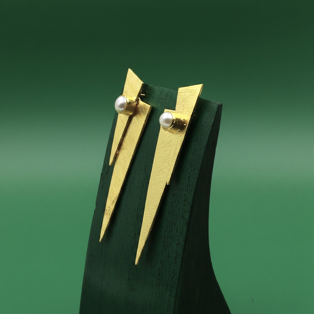 Pendientes BOWIE bañados en oro - Diseño con carácter