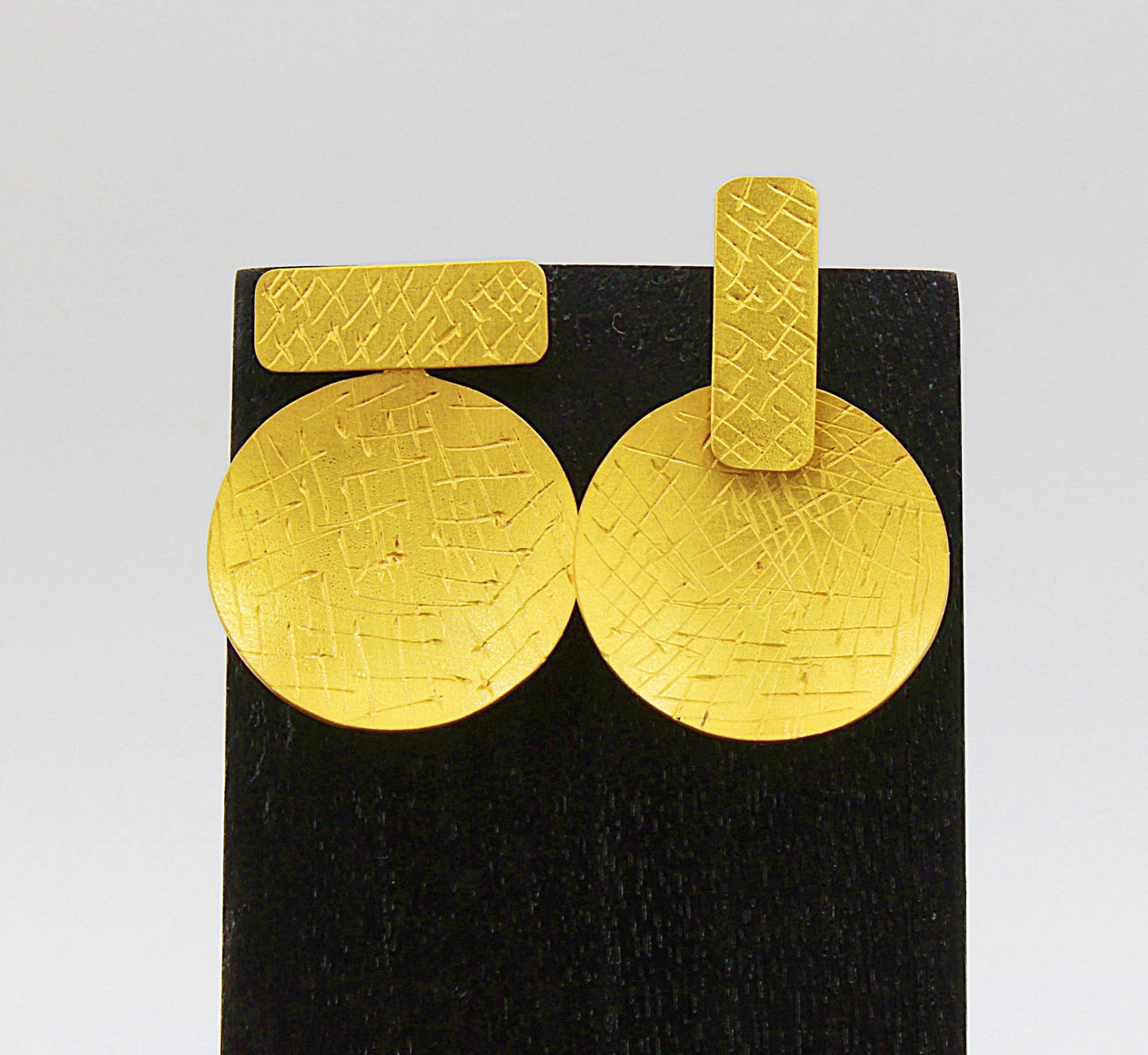 2-in-1 gold-plated earrings - Design with character